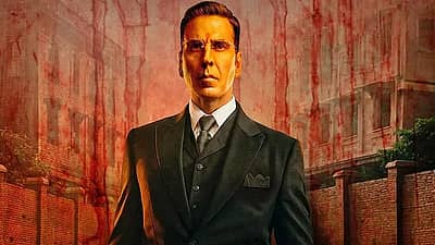  4ನೇ ಅತೀ ಹೆಚ್ಚು ಗಳಿಕೆ ಮಾಡಿದ ಸಿನಿಮಾದ ನಾಯಕ ನಟ ಅಕ್ಷಯ್ ಕುಮಾರ್ ಆಗಿದ್ದಾರೆ. ಹೌಸ್‌ಫುಲ್ 5 ಮತ್ತು ಜಾಲಿ ಎಲ್‌ಎಲ್‌ಬಿ 3 ಎಂಬ ಸಿನಿಮಾಗಳು ₹755.3 ಕೋಟಿ ಗಳಿಕೆ ಮಾಡಿವೆ. 