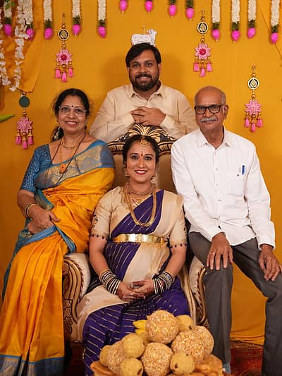 ಕುಟುಂಬಸ್ಥರು ನಟಿ ಸಂಧ್ಯಾ ಅರಕೆರೆ ಅವರ ಸೀಮಂತ ಶಾಸ್ತ್ರವನ್ನು ಮಾಡಿದ್ದಾರೆ.