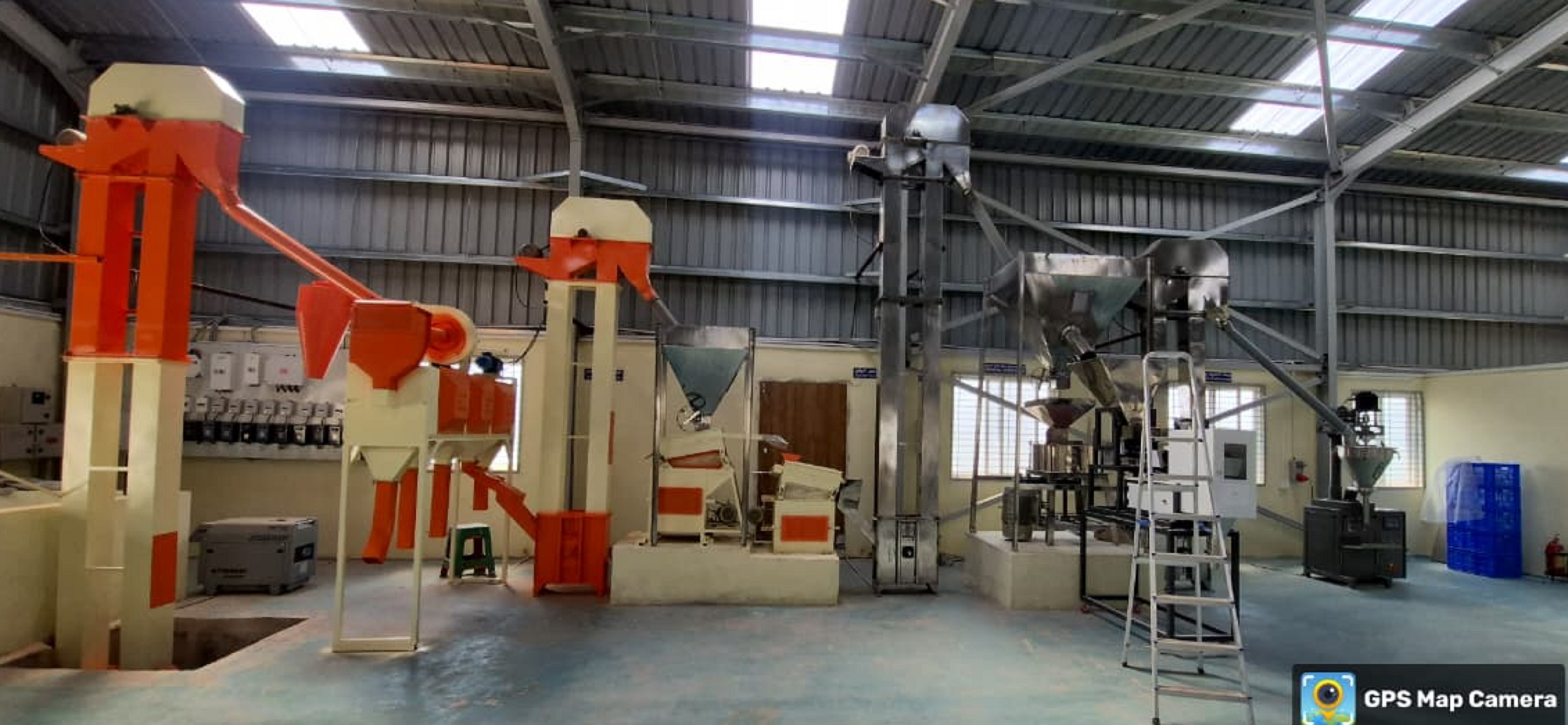 ಜೋಳ ಸಂಸ್ಕರಣಾ ಘಟಕದಲ್ಲಿ ಅಳವಡಿಸಿರುವ ಯಂತ್ರಗಳು