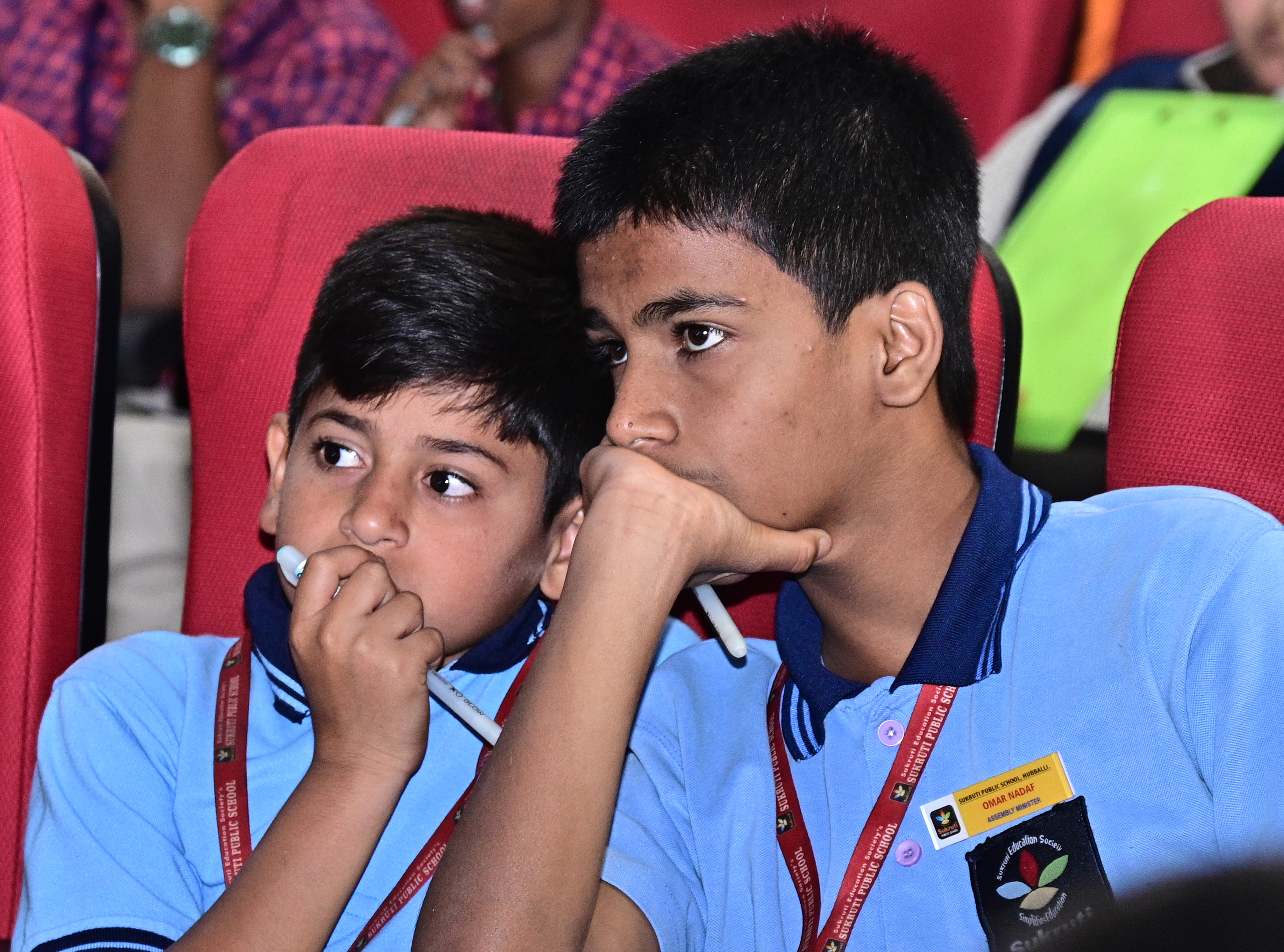 ಕುತೂಹಲದಿಂದ ಸ್ಪರ್ಧೆ ವೀಕ್ಷಿಸಿದ ವಿದ್ಯಾರ್ಥಿಗಳು