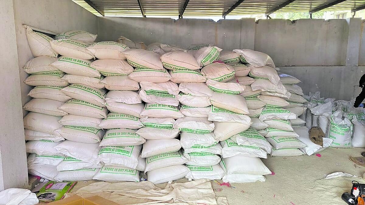 ಸಂಪಾದಕೀಯ | ಪಡಿತರ ಧಾನ್ಯಗಳ ಕಳ್ಳಸಾಗಣೆ; ನಿಯಂತ್ರಣಕ್ಕೆ ಬಿಗಿ ಕ್ರಮ ಅಗತ್ಯ