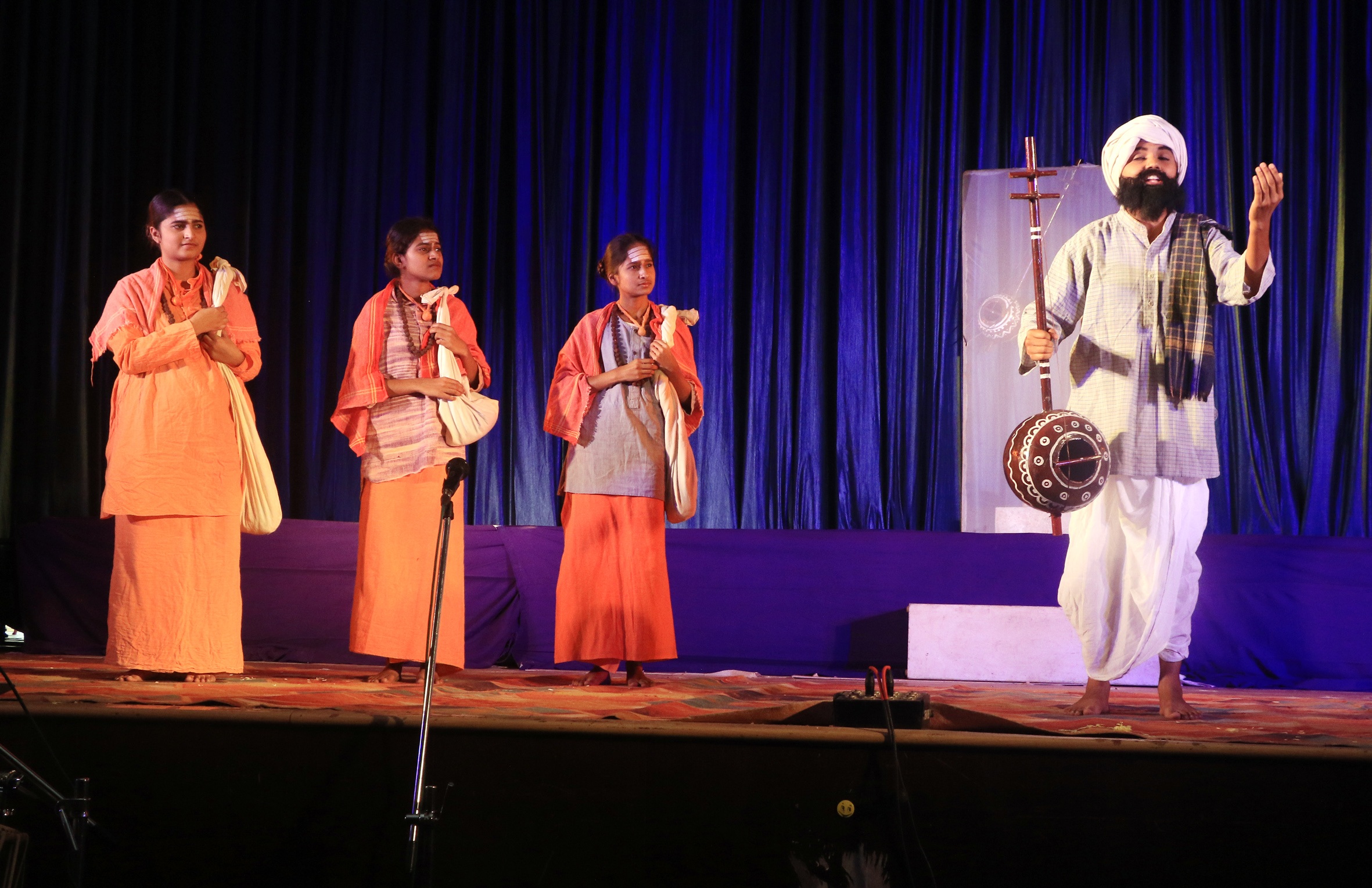 ಜೆಎಸ್‌ಎಸ್‌ ರಂಗೋತ್ಸವದಲ್ಲಿ ಗಮನ ಸೆಳೆದ ಷರೀಫ ನಾಟಕದ ದೃಶ್ಯ