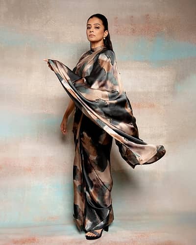 ನಟಿ ಪ್ರಿಯಾಮಣಿ ಚಿತ್ರಗಳಿಗೆ ಅಭಿಮಾನಿಗಳು ಮೆಚ್ಚುಗೆ ವ್ಯಕ್ತಪಡಿಸುತ್ತಿದ್ದಾರೆ.