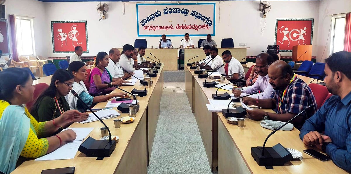 ಚನ್ನಪಟ್ಟಣ | 17 ಗೃಹಲಕ್ಷ್ಮಿ ಸಹಕಾರ ಸಂಘ ಸ್ಥಾಪನೆ: ಬೋರ್‌ವೆಲ್ ರಂಗನಾಥ್ 