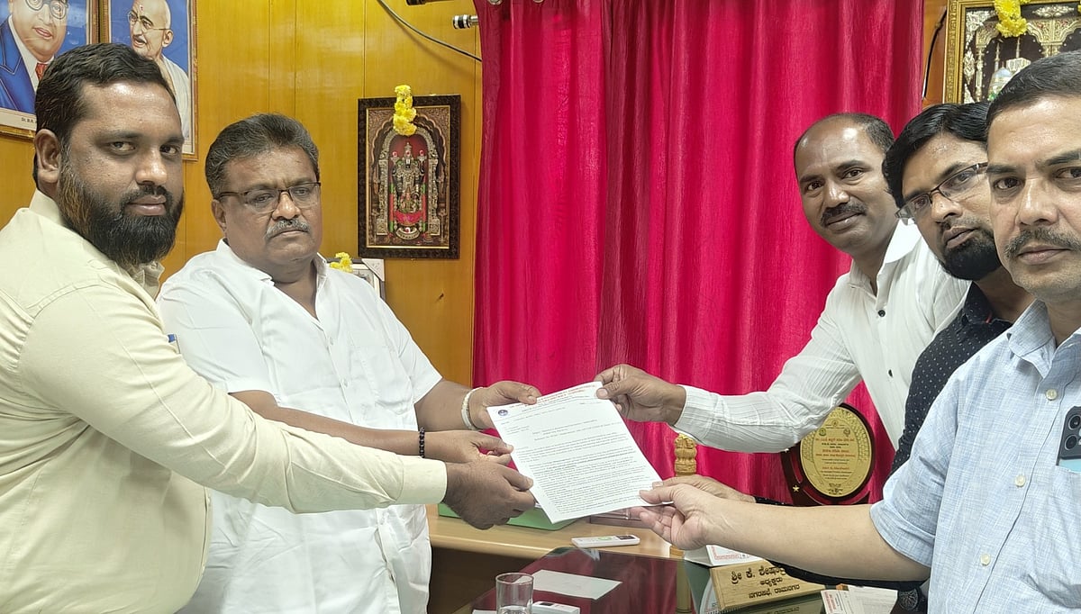 ರಾಮನಗರ: ಬೀದಿ ನಾಯಿ ಸರ್ವೆ ಆದೇಶಕ್ಕೆ ಉಸ್ಮಾರ್ಡ್ ಆಕ್ರೋಶ 