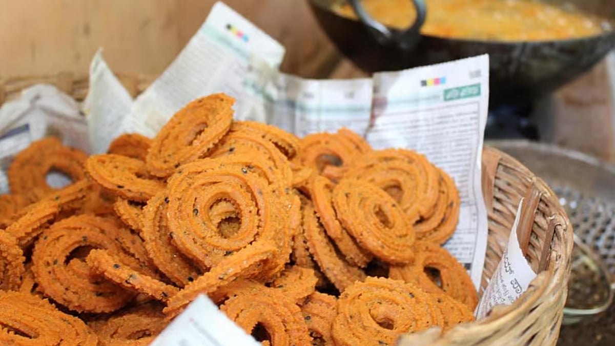 ಬೆಣ್ಣೆ ಚಕ್ಕುಲಿ, ನಿಪ್ಪಟ್ಟು: ಇಲ್ಲಿದೆ ಮನೆಯಲ್ಲಿಯೇ ಸುಲಭವಾಗಿ ಮಾಡುವ ವಿಧಾನ