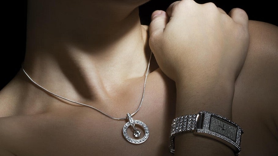 ಬೆಂಗಳೂರಿನಲ್ಲಿ ಗಗನಕ್ಕೇರಿದ ಬೆಳ್ಳಿ ಬೆಲೆ: ಕೆ.ಜಿಗೆ ₹2.06 ಲಕ್ಷ