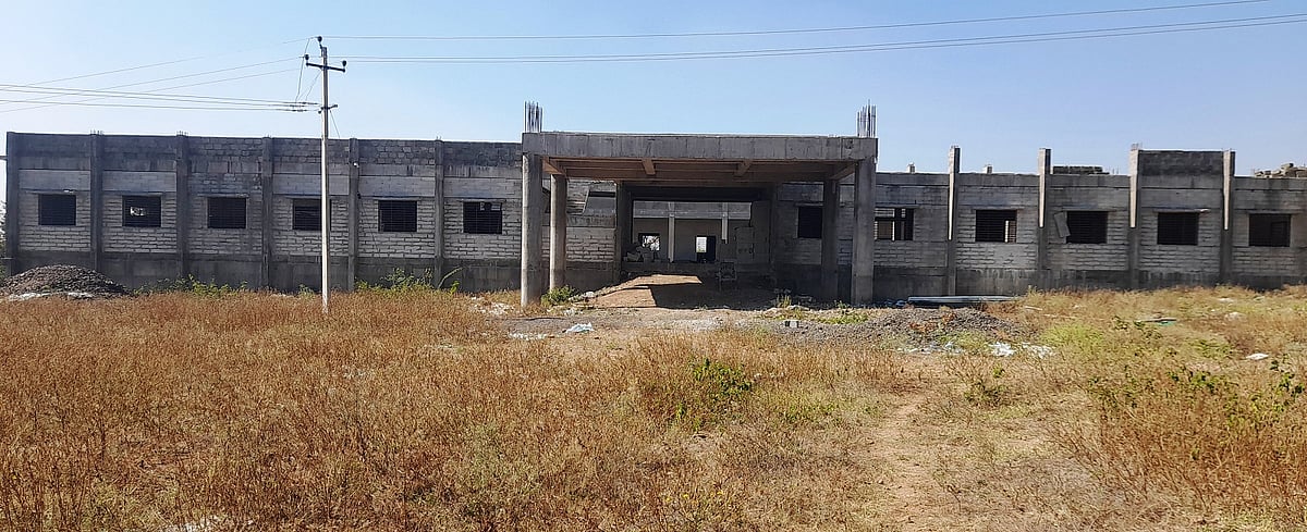 ದೇವರಹಿಪ್ಪರಗಿ ಸರ್ಕಾರಿ ಪ್ರಥಮ ದರ್ಜೆ ಕಾಲೇಜು: ಅರ್ಧಕ್ಕೆ ನಿಂತ ಕಟ್ಟಡ ಕಾಮಗಾರಿ