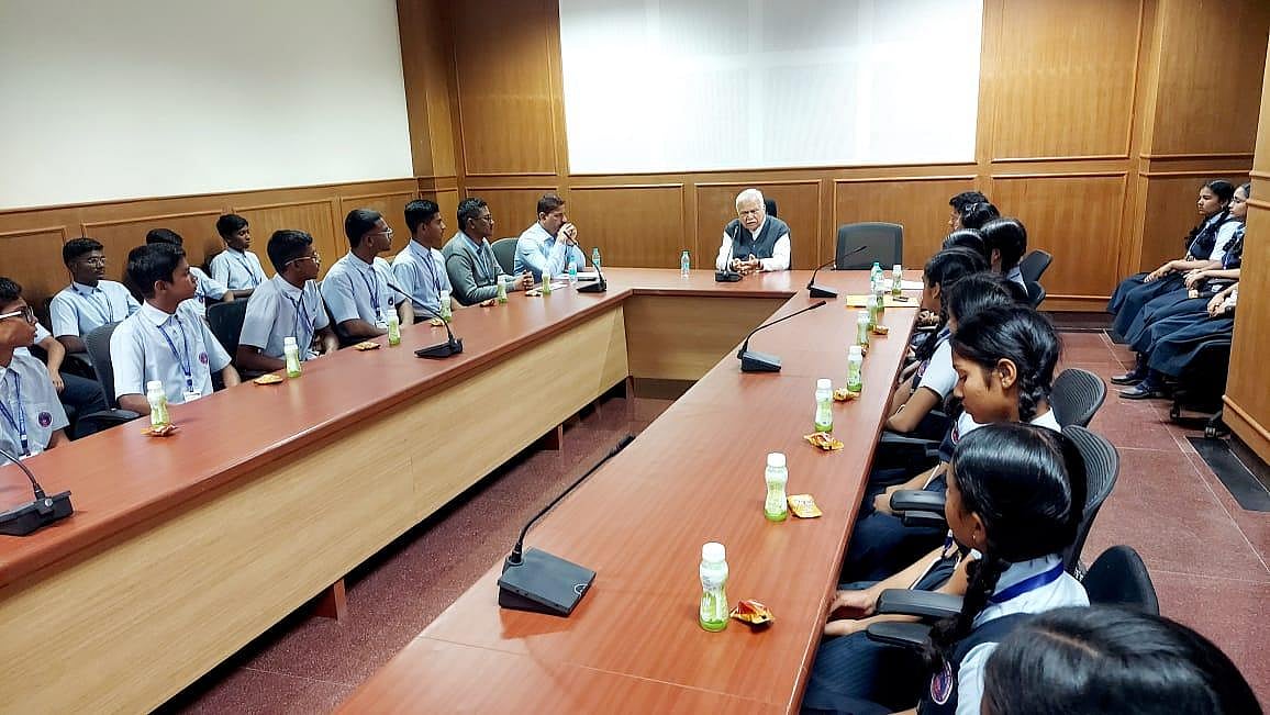 ಬೆಳಗಾವಿ ಅಧಿವೇಶನ: ಹಳಿಯಾಳ ವಿದ್ಯಾರ್ಥಿಗಳಿಂದ ಕಲಾಪ ವೀಕ್ಷಣೆ