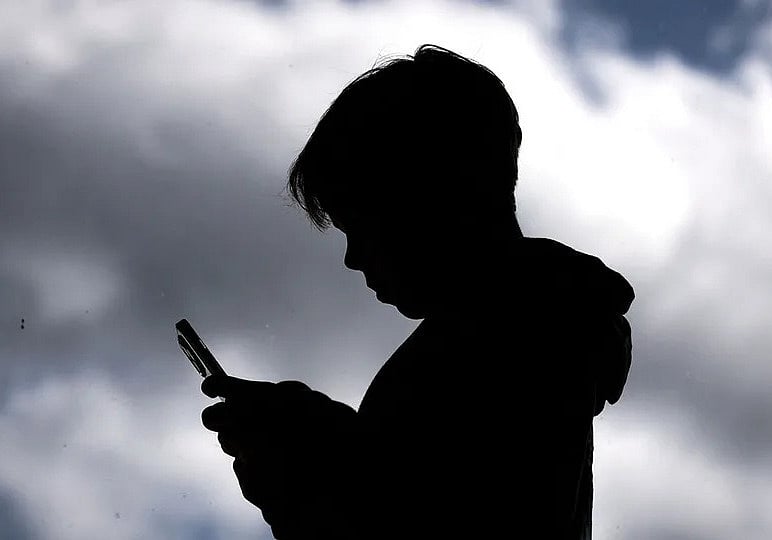 ಅಶ್ಲೀಲ ವಿಡಿಯೊ ಗೀಳು: ಪ್ರತಿಷ್ಠಿತ ಕುಟುಂಬದ ಯುವಕನಿಂದ ಕೃತ್ಯ; 32 ಪ್ರಕರಣ ದಾಖಲು