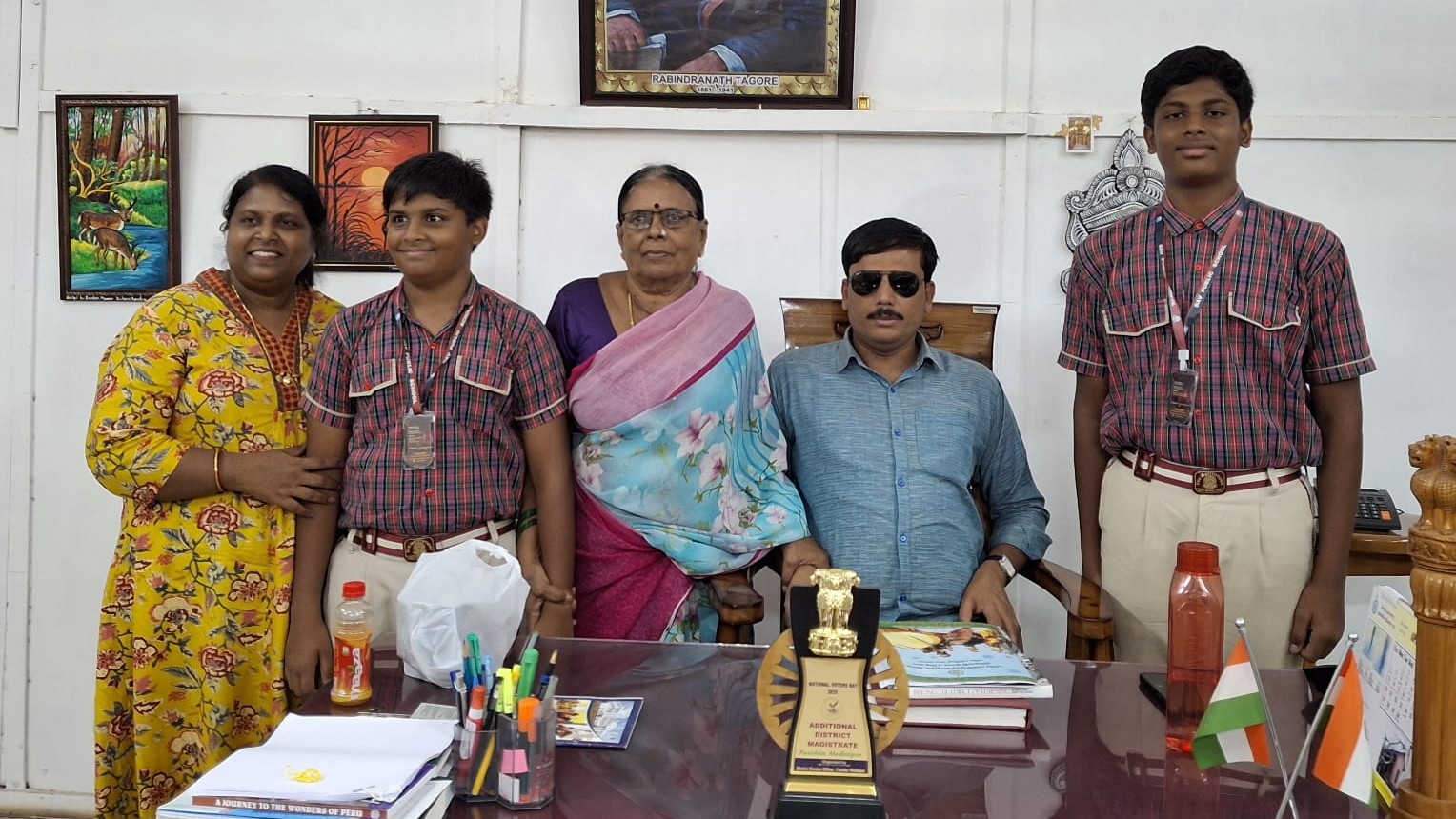 ತಮ್ಮ ಕುಟುಂಬದೊಂದಿಗೆ ಕೆಂಪಹೊನ್ನಯ್ಯ