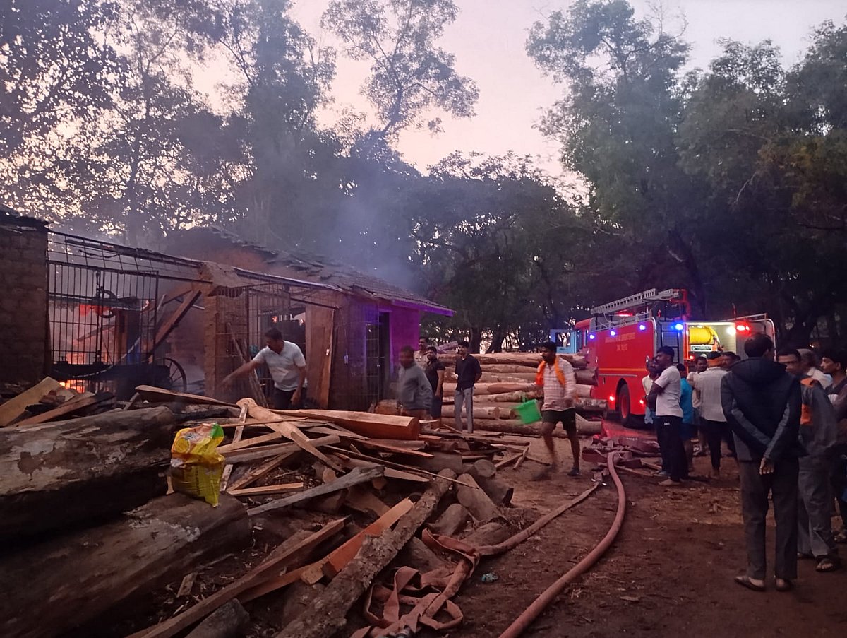 ಗೋಕರ್ಣ | ಕಟ್ಟಿಗೆ ಮಿಲ್‌ಗೆ ಬೆಂಕಿ: ಅಪಾರ ಹಾನಿ