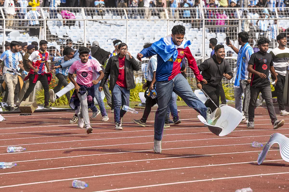 ಮೆಸ್ಸಿ ಕಾರ್ಯಕ್ರಮದ ಆಯೋಜಕರನ್ನು ಕೂಡಲೇ ಬಂಧಿಸಿ: ಸರ್ಕಾರಕ್ಕೆ ರಾಜ್ಯಪಾಲರ ತಾಕೀತು