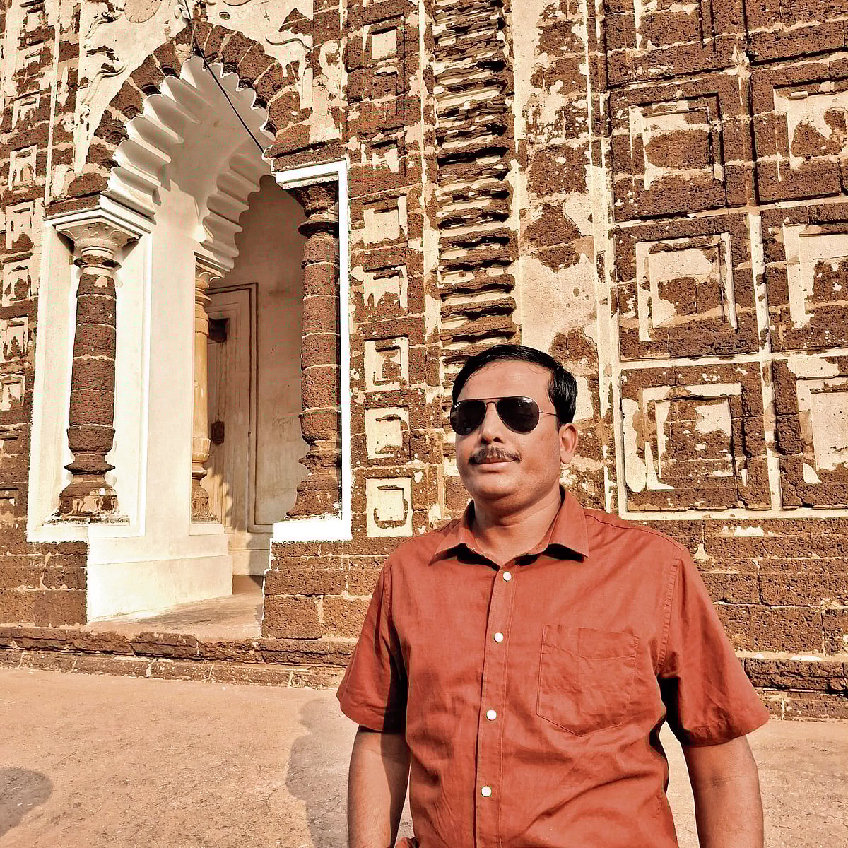 ಪಶ್ಚಿಮ ಬಂಗಾಳದಲ್ಲಿ ಕನ್ನಡದ ಹೊನ್ನು: IAS ಅಧಿಕಾರಿಯಾಗಿ ಕೆಂಪಹೊನ್ನಯ್ಯ ಸಾಧನೆ..