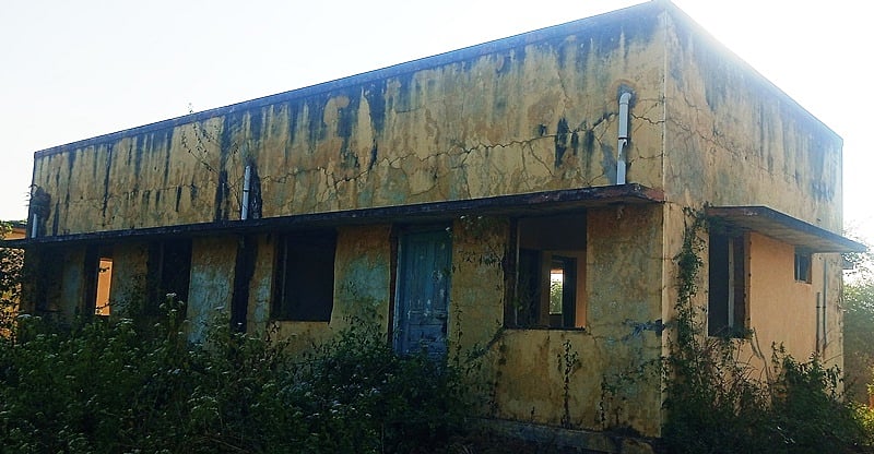 ರಟ್ಟೀಹಳ್ಳಿ | ಪಾಳುಬಿದ್ದ ಸರ್ಕಾರಿ ಕಟ್ಟಡ: ಅಕ್ರಮ ಚಟುವಟಿಕೆ ಹೆಚ್ಚಳ