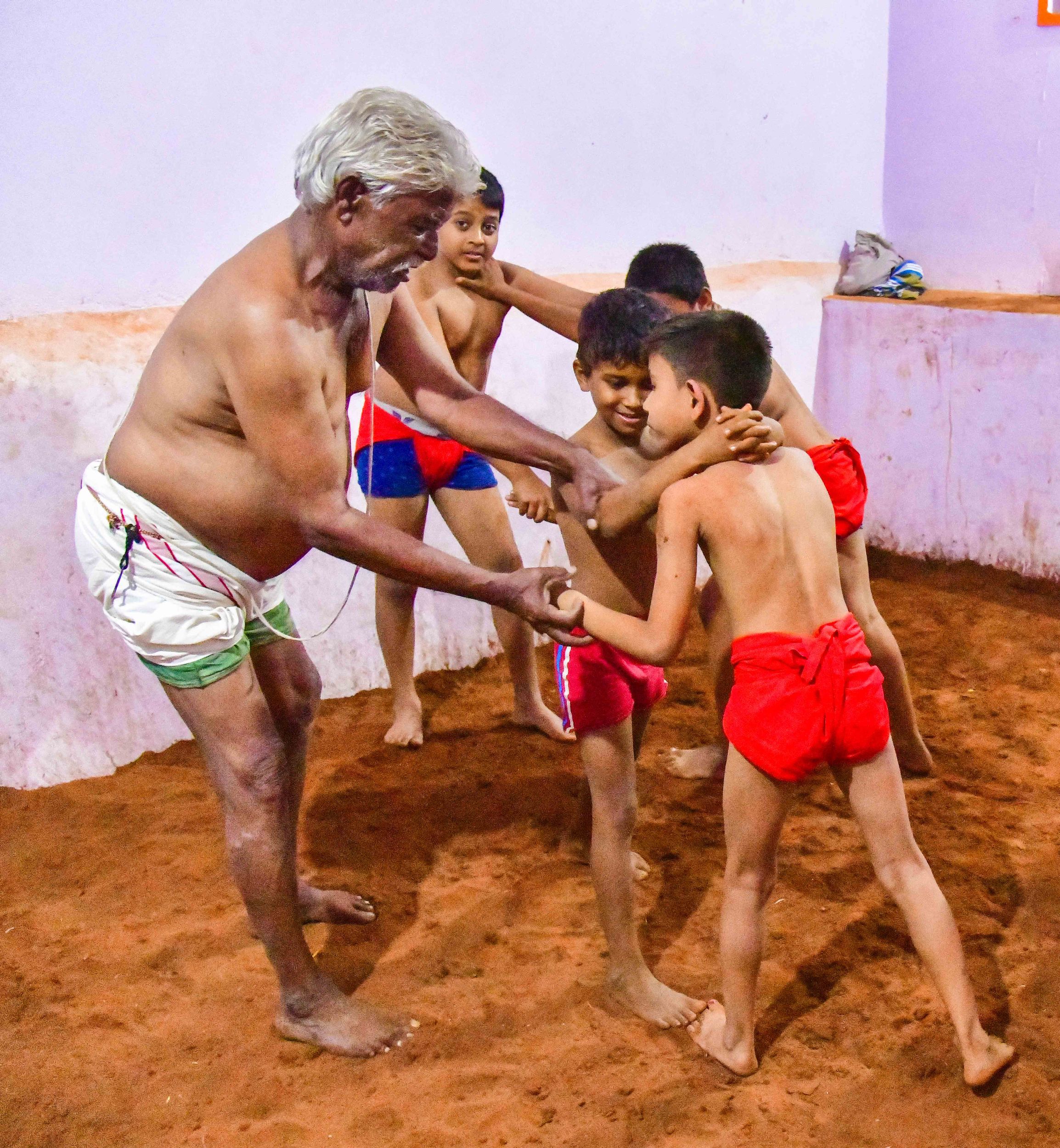 ಬಾಲ ಪೈಲ್ವಾನರ ಅಭ್ಯಾಸ