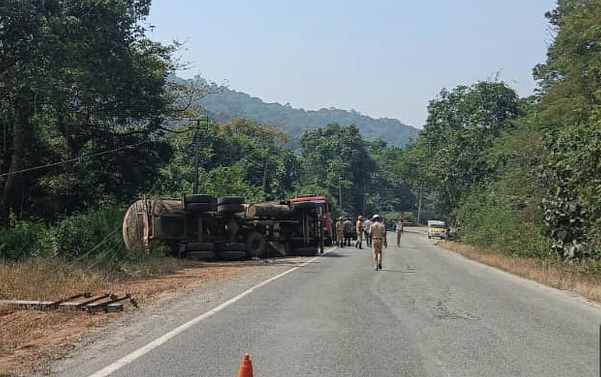ಉತ್ತರ ಕನ್ನಡ: ‘ಅಪಘಾತ ವಲಯ’ವಾದ ಅಪಾಯಕಾರಿ ತಿರುವು