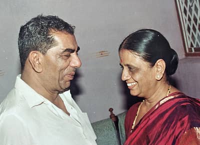 ಪತ್ನಿ ಪಾರ್ವತಮ್ಮ ಅವರೊಂದಿಗೆ ಶಾಮನೂರು ಶಿವಶಂಕರಪ್ಪ