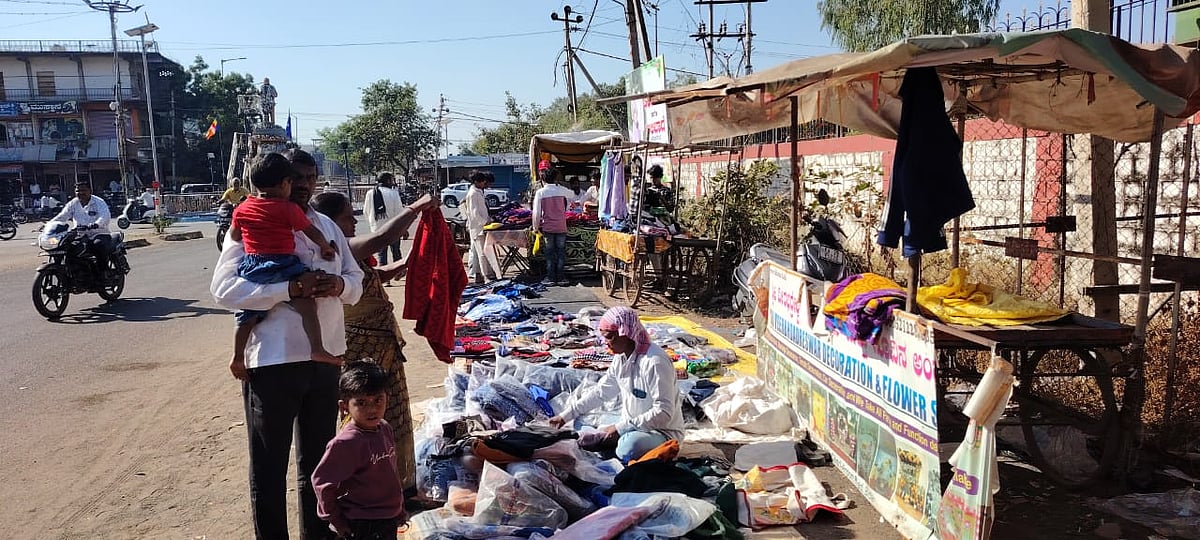 ಏನ್ರೀ, ಎಷ್ಟರ ಚಳಿ ಅವಾರೀ, ಮೈ ಗಡಗಡ ನಡುಗಲ್ತುದರೀ.. ಬೆಚ್ಚನೆಯ ಉಡುಪುಗಳ ಮೊರೆ