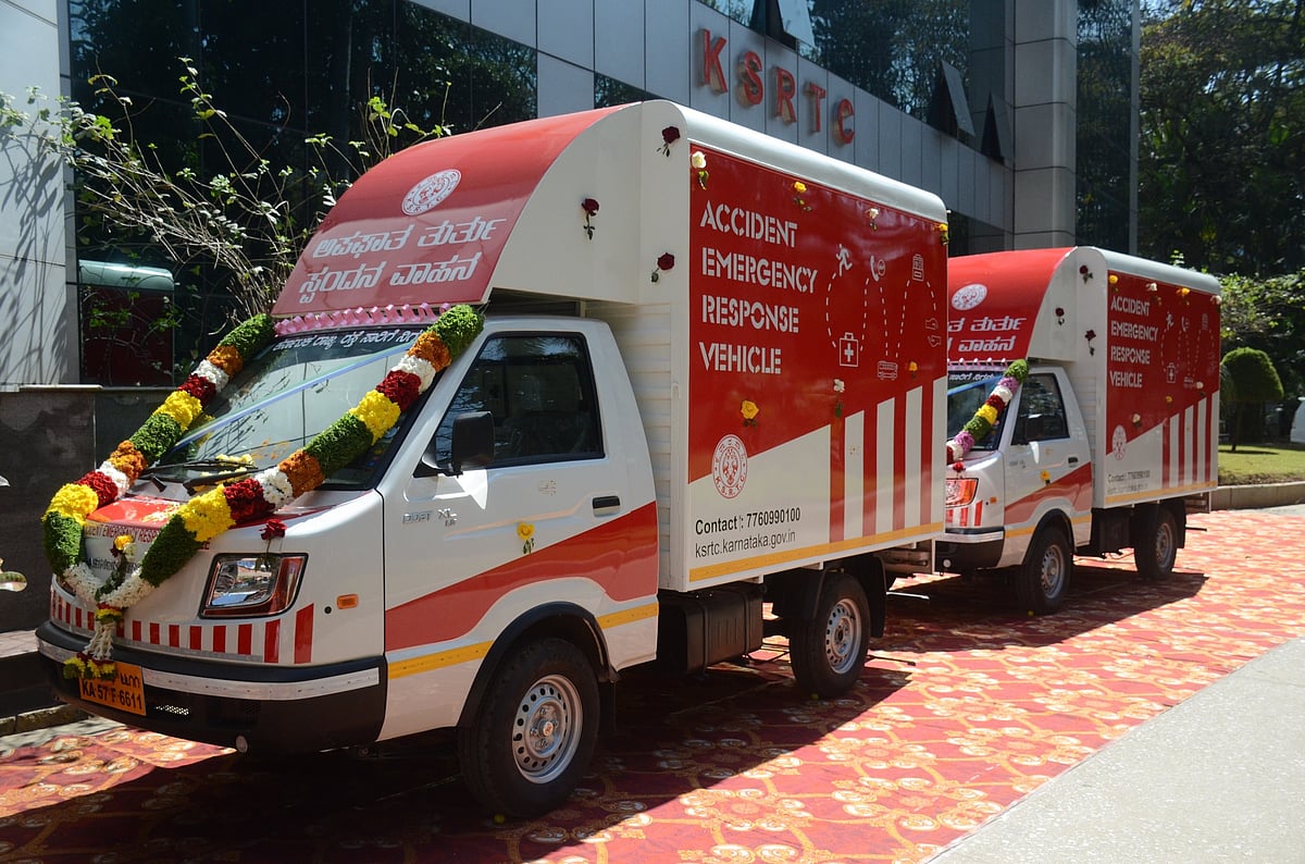 ತುರ್ತು ಸ್ಪಂದನ ವಾಹನಗಳಿಗೆ ಸಚಿವ ರಾಮಲಿಂಗಾರೆಡ್ಡಿ ಚಾಲನೆ 