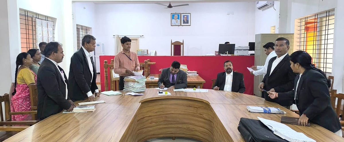 ಹಗರಿಬೊಮ್ಮನಹಳ್ಳಿ: 'ಒಂದೇ ದಿನದಲ್ಲಿ 550 ಪ್ರಕರಣ ಇತ್ಯರ್ಥ'