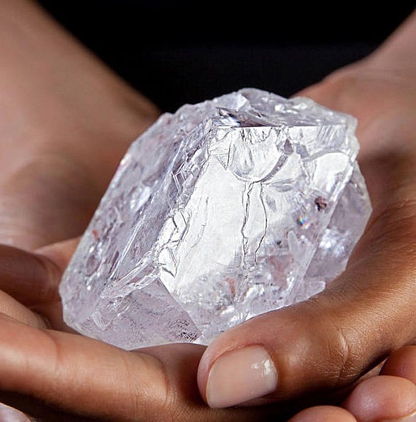 ಪ್ರತಿ ಗ್ರಹಗಳಿಗೂ ಇವೆ ಒಂದೊಂದು ರತ್ನಗಳು: ಯಾರು, ಯಾವುದನ್ನು ಧರಿಸಬೇಕು?