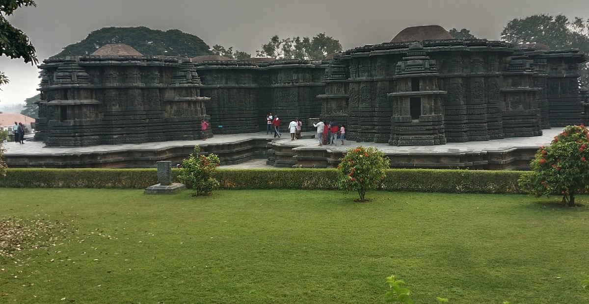 ಹಳೇಬೀಡು: ಹೊಯ್ಸಳ ಸಾಮ್ರಾಜ್ಯದ ಗತವೈಭವ ನೆನಪು