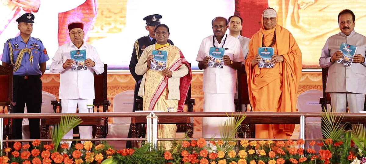 ಮಠಗಳು ಯುವಜನರಲ್ಲಿ ಸ್ಫೂರ್ತಿ ತುಂಬಲಿ: ದ್ರೌಪದಿ‌ ಮುರ್ಮು‌