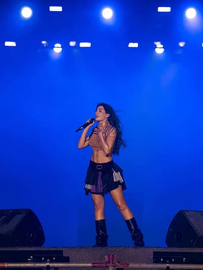 ನೆಟ್ಟಿಗರ ಸೆಳೆದ ನೋರಾ ಫತೇಹಿ ಮಾದಕ ನೋಟ