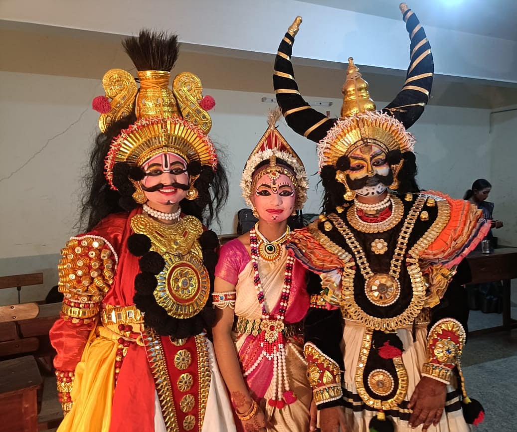 ಸೊರಬ | ಬಯಲಾಟ ತರಬೇತಿ: ಅಳಿವಿನಂಚಿನ ಕಲೆಗೆ ಮರುಜೀವ ನೀಡುವ ಯತ್ನ