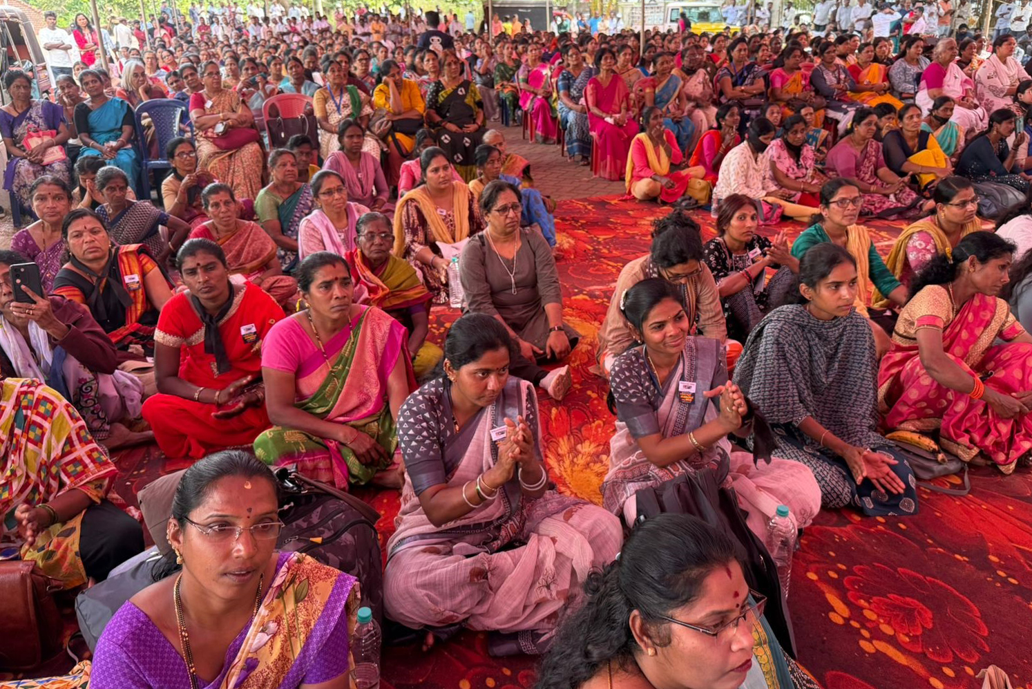 ಬೆಳ್ತಂಗಡಿಯಲ್ಲಿ ಮಂಗಳವಾರ ನಡೆದ ಮಹಿಳಾ ಸಮಾವೇಶದಲ್ಲಿ ಪಾಲ್ಗೊಂಡಿದ್ದ ಮಹಿಳೆಯರು