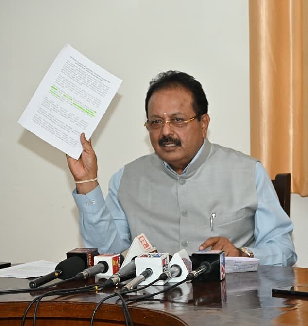 ರೈತರ ಆತ್ಮಹತ್ಯೆ ಆರೋಪಕ್ಕೆ ಎಚ್‌ಡಿಕೆ ದಾಖಲೆ ಬಿಡುಗಡೆಗೊಳಿಸಲಿ: ಚಲುವರಾಯಸ್ವಾಮಿ