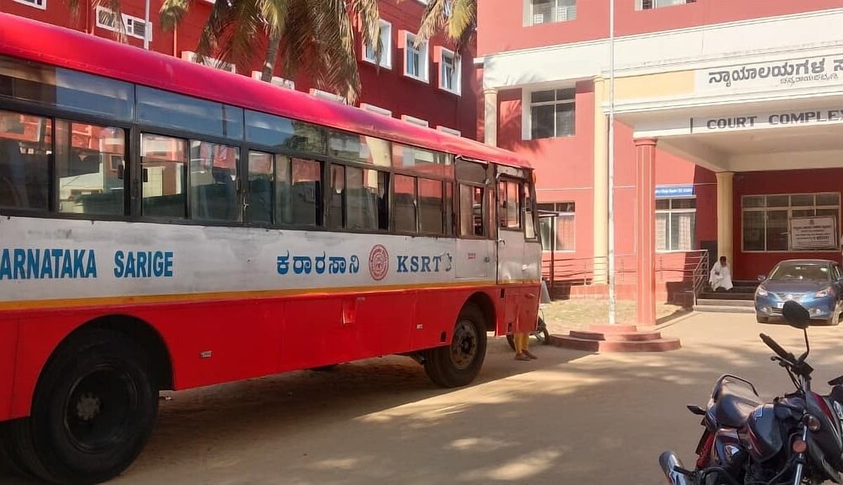 ಪರಿಹಾರ ವಿಳಂಬ: ಕೆಎಸ್‌ಆರ್‌ಟಿಸಿ ಚಿಕ್ಕಮಗಳೂರು ಡಿಪೊ ಬಸ್‌ ಜಪ್ತಿ
