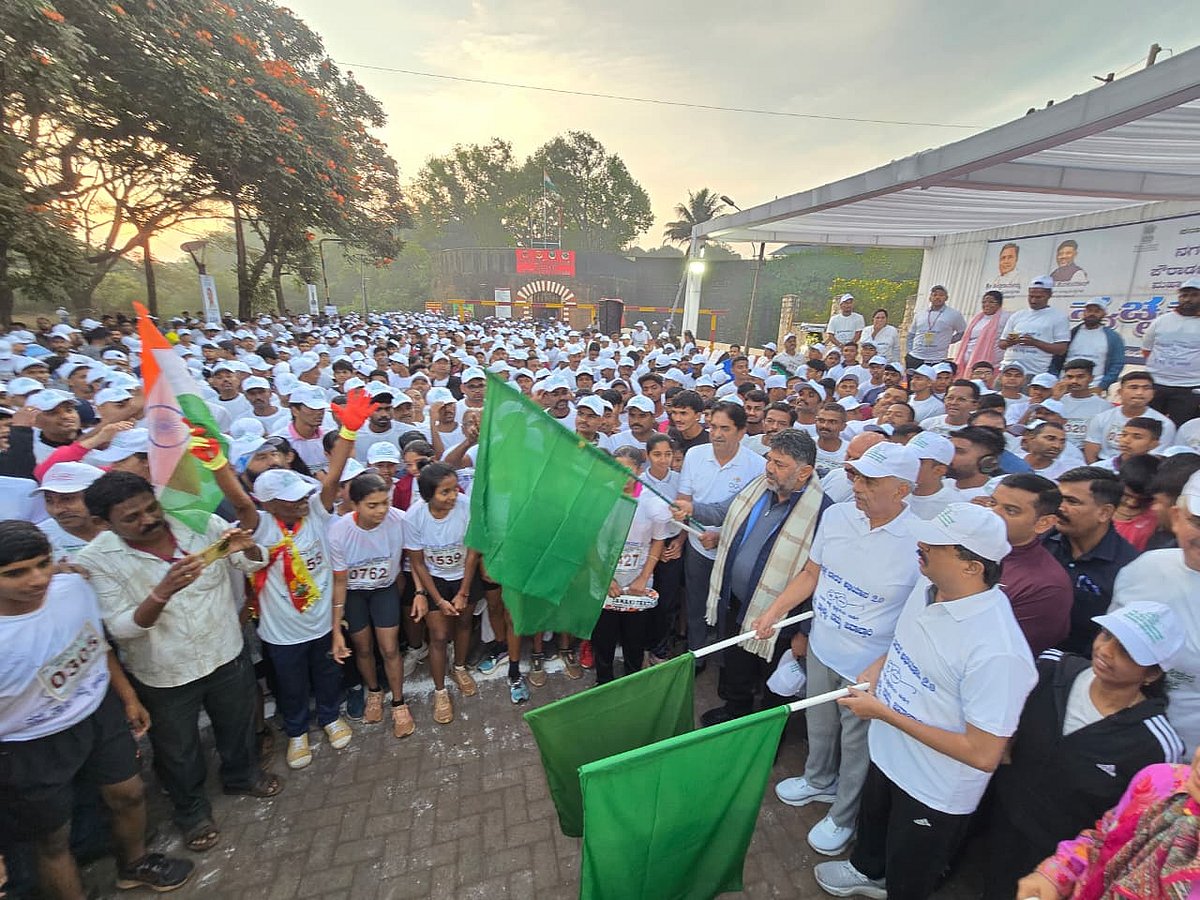 ಬೆಳಗಾವಿ: ಸ್ವಚ್ಛತಾ ಓಟಕ್ಕೆ ಡಿಸಿಎಂ ಡಿ.ಕೆ.ಶಿವಕುಮಾರ್ ಚಾಲನೆ