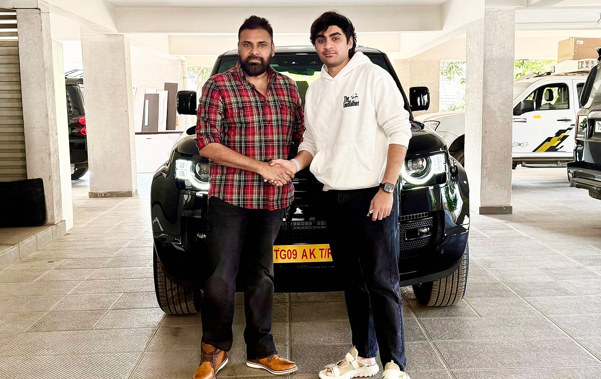 OG ಸಿನಿಮಾ ನಿರ್ದೇಶಕನಿಗೆ ದುಬಾರಿ ಉಡುಗೊರೆ ನೀಡಿದ  ನಟ ಪವನ್ ಕಲ್ಯಾಣ್