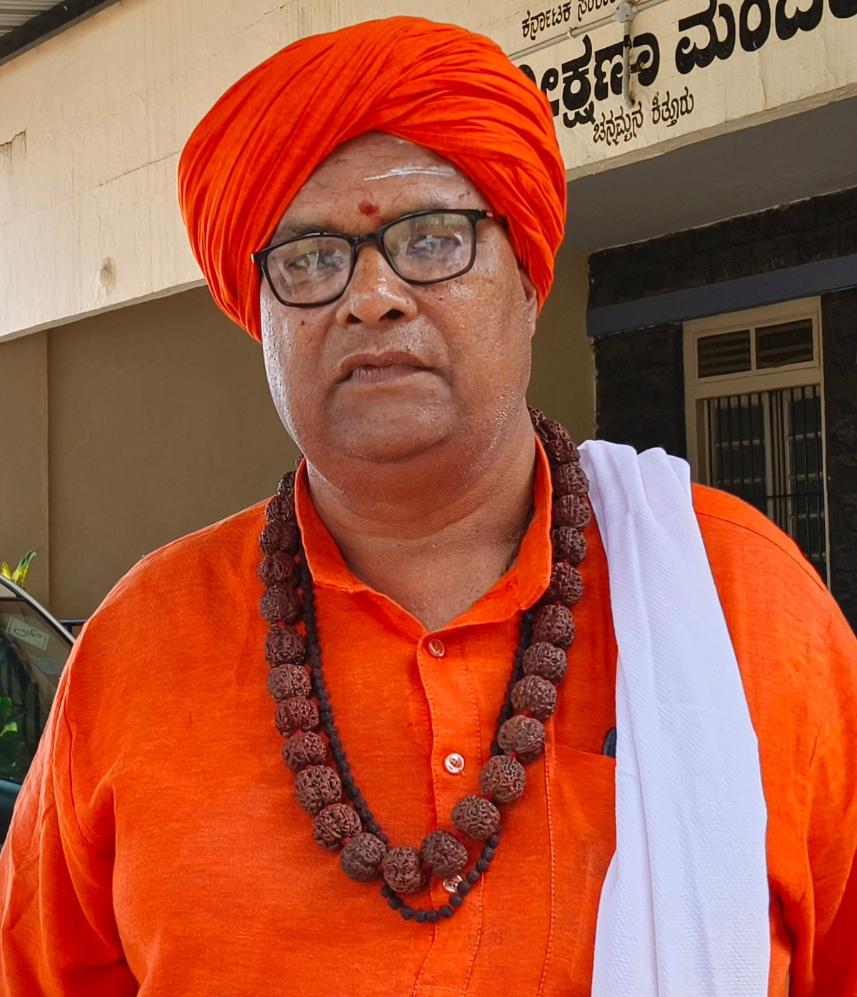 ಯತ್ನಾಳ್‌ ಕಾರ್ಖಾನೆಯಲ್ಲಿ ತೂಕದ ಮೋಸ: ಸಚಿವ ಶಿವಾನಂದ ಎಲ್ಲಿದ್ದಾರೆ?