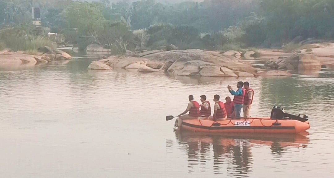 ತುಂಗಾ ನದಿಯ ಚಕ್ರತೀರ್ಥದ ಸಮೀಪ ಈಜಲು ತೆರಳಿದ್ದ ಯುವ ಸಾವು