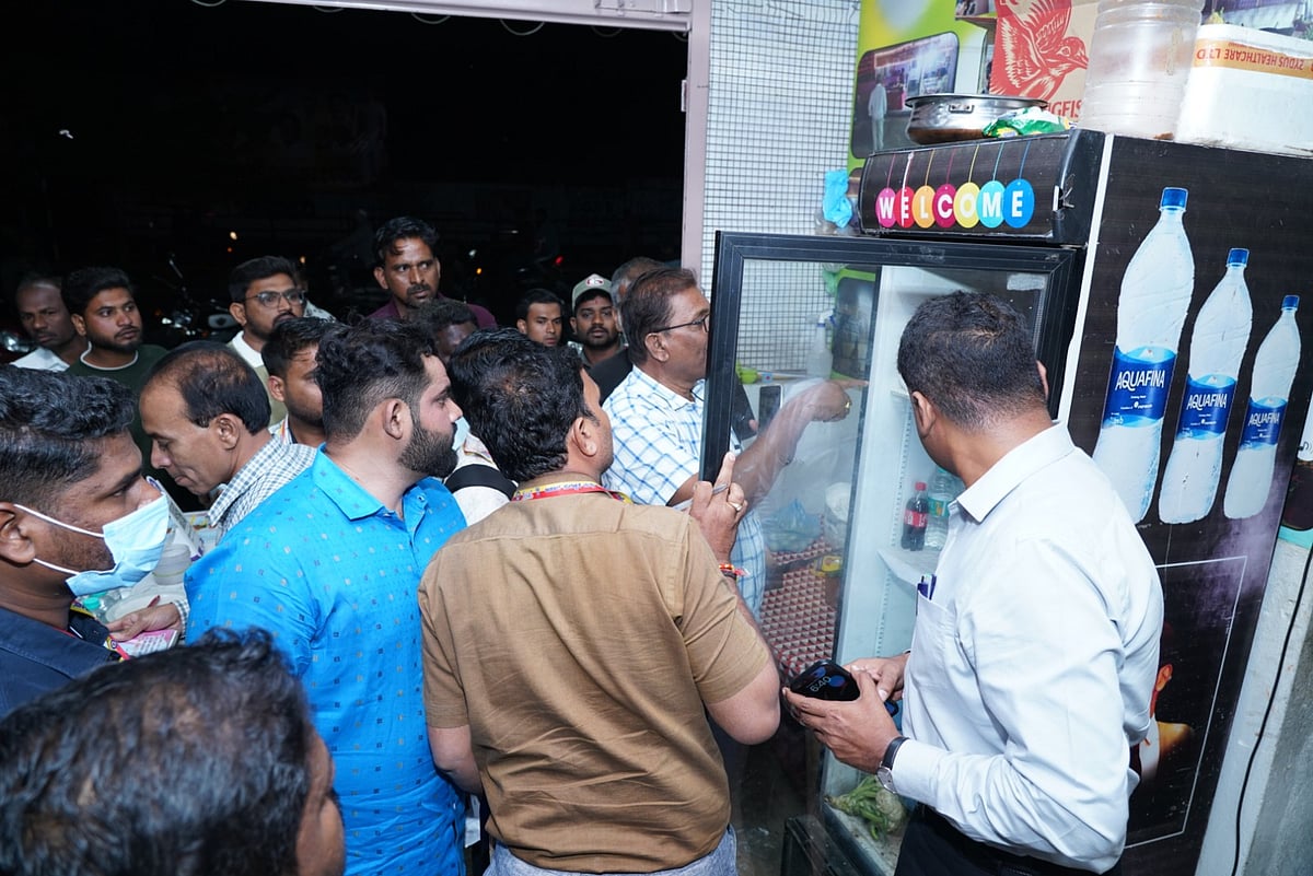 ರಾಯಚೂರು: ಅನಾರೋಗ್ಯ ಹಂಚುವ ಹೋಟೆಲ್‌ಗಳ ಮೇಲೆ ಅಧಿಕಾರಿಗಳ ದಾಳಿ