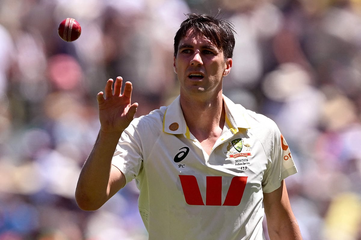 ಆ್ಯಷಸ್ ಟೆಸ್ಟ್: ಕಮಿನ್ಸ್ ದಾಳಿಗೆ ಕುಸಿದ ಇಂಗ್ಲೆಂಡ್