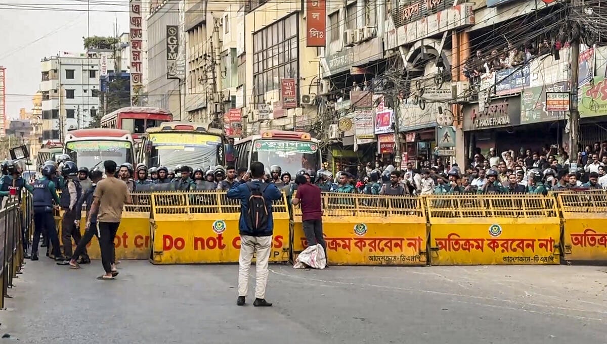 ಬಾಂಗ್ಲಾದಲ್ಲಿ ಪ್ರತಿಭಟನೆ: ಭಾರತದ ಎರಡು ವೀಸಾ ಅರ್ಜಿ ಕೇಂದ್ರಗಳು ಬಂದ್