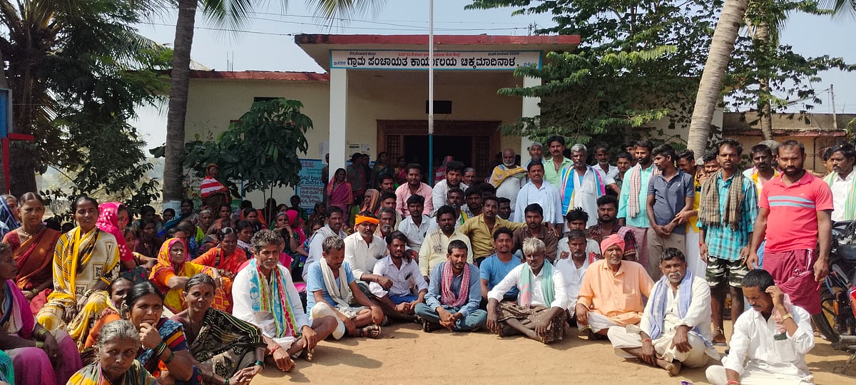 ಕನಕಗಿರಿ | ಕಡಿಮೆ‌ ಕೂಲಿ; ನರೇಗಾ ಕಾರ್ಮಿಕರ ಪ್ರತಿಭಟನೆ