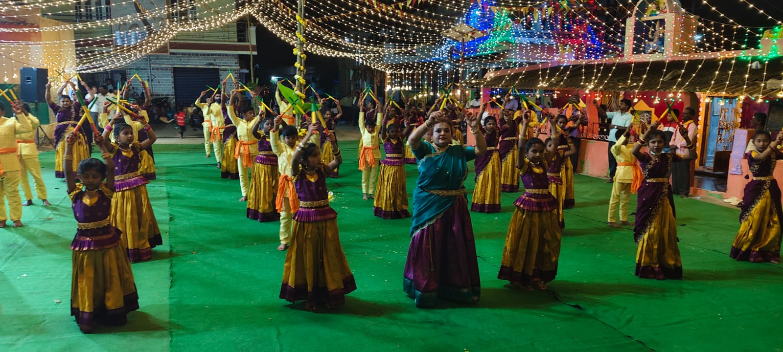 ಗೆಜ್ಜೆಪೂಜೆಯಲ್ಲಿ ಕೋಲಾಟ