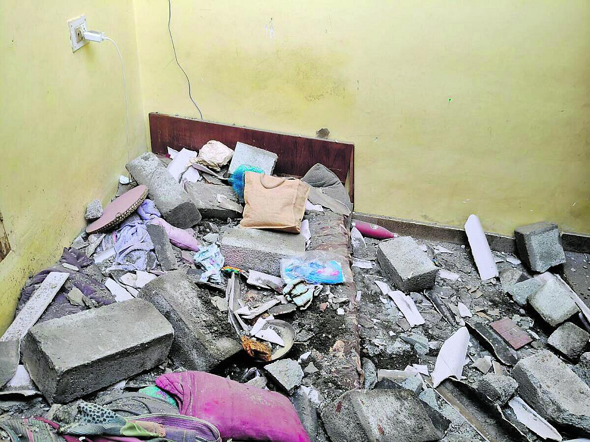 ಶೆಡ್‌ ಮೇಲೆ ಸಿಮೆಂಟ್‌ ಇಟ್ಟಿಗೆ ಬಿದ್ದು ದುರ್ಘಟನೆ: ಮಗು ಸಾವು, ಮೂವರಿಗೆ ಗಾಯ