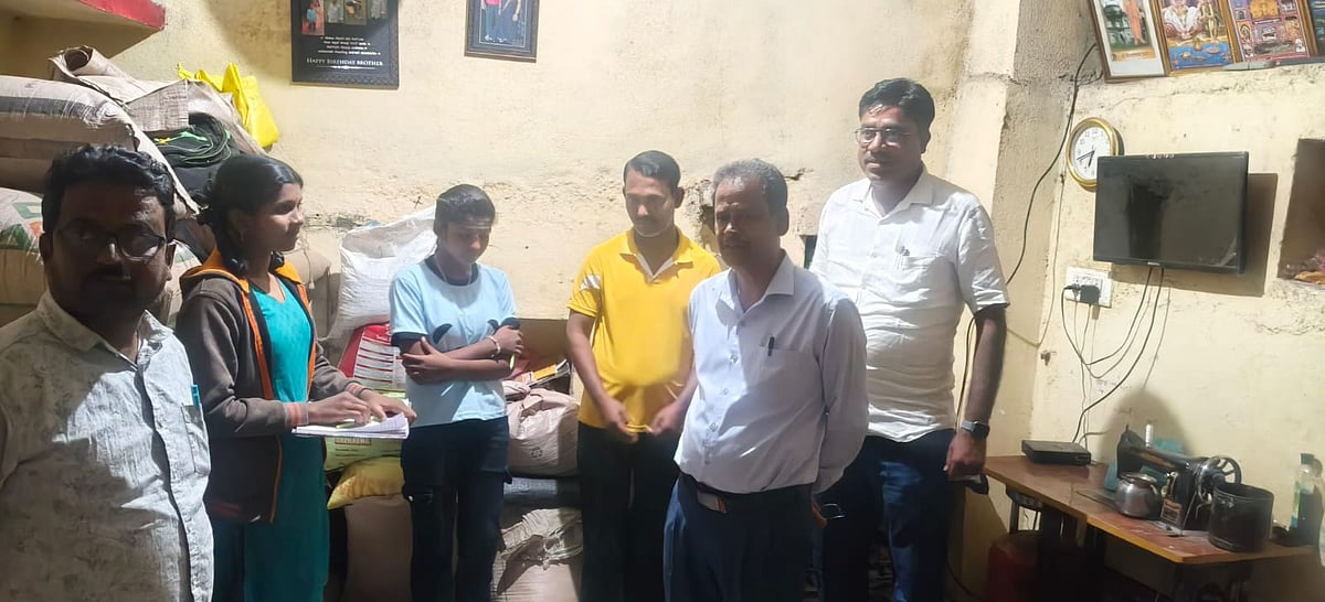 ಆಳಂದ | ಎಸ್ಸೆಸ್ಸೆಲ್ಸಿ ವಿದ್ಯಾರ್ಥಿಗಳ ಮನೆಗೆ ಸಂಜೆ ಬಿಇಒ ಭೇಟಿ 