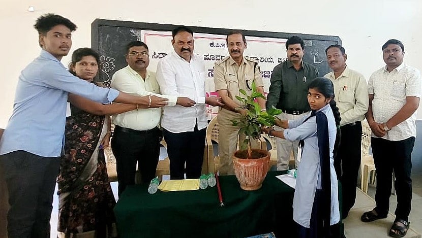 ಬೀದರ್‌ | ದುಶ್ಚಟಗಳಿಗೆ ಒಳಗಾಗಬೇಡಿ: ಜಿಲ್ಲಾಧಿಕಾರಿ ರವಿಶಂಕರ್‌ 