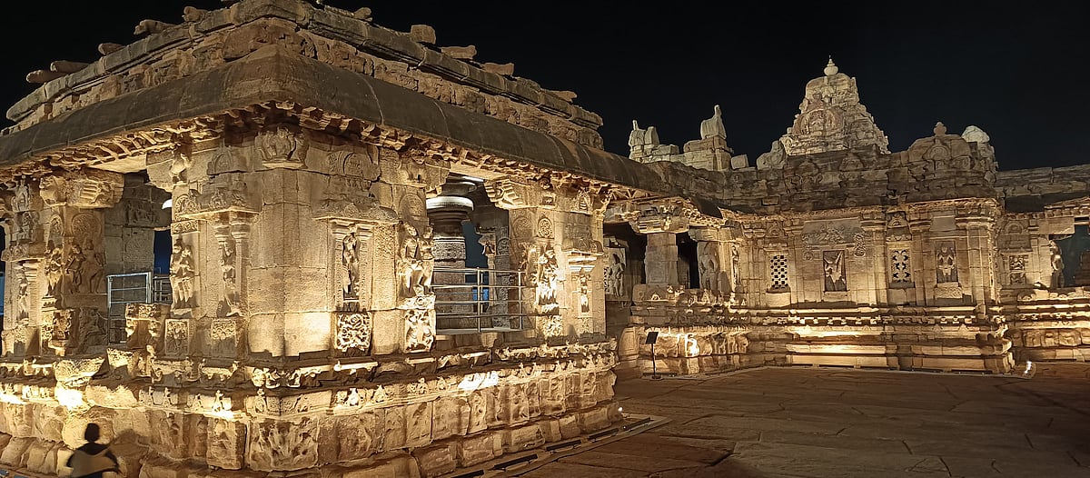 ಪಟ್ಟದಕಲ್ಲು ಸ್ಮಾರಕಗಳಿಗೆ ಬೆಳಕಿನ ಮೆರುಗು