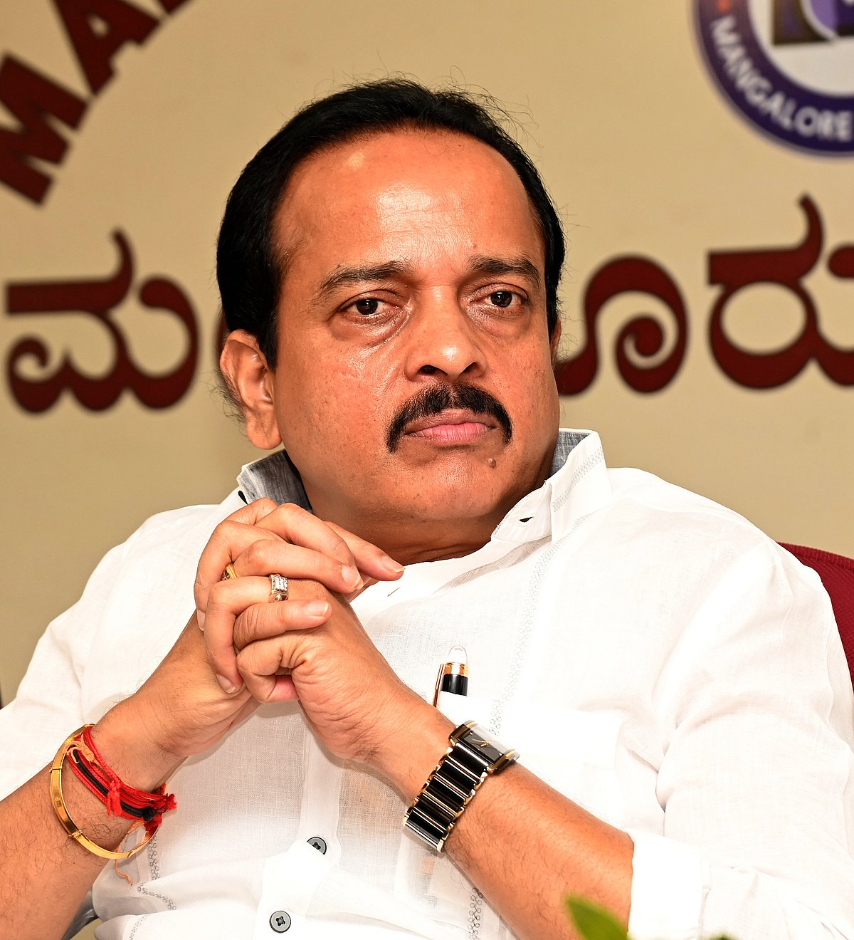 ಕೋಳಿ ಅಂಕಕ್ಕೆ ಪ್ರಚೋದನೆ ಆರೋಪ: ಕಾಂಗ್ರೆಸ್ ಶಾಸಕ ಅಶೋಕ ರೈ ವಿರುದ್ಧ ಎಫ್‌ಐಆರ್ 