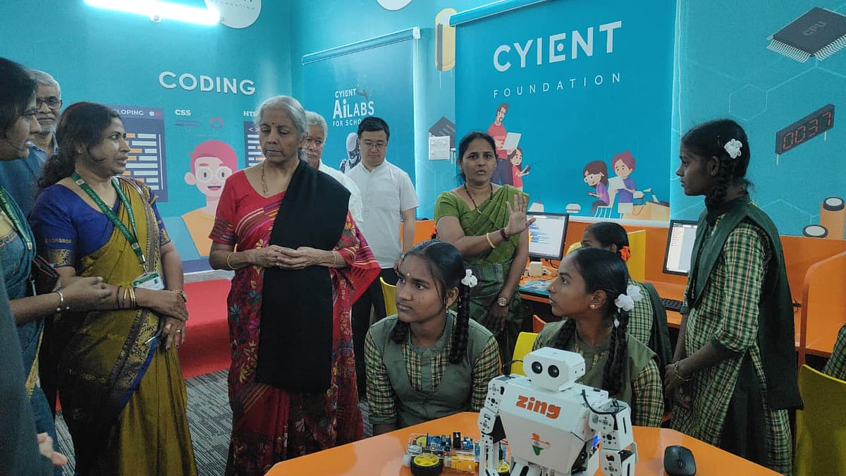 ವಿಜಯನಗರ: ಸರ್ಕಾರಿ ಶಾಲೆ ಮಕ್ಕಳಿಂದ ಸಚಿವೆ ನಿರ್ಮಲಾಗೆ ಎಐ ಪಾಠ