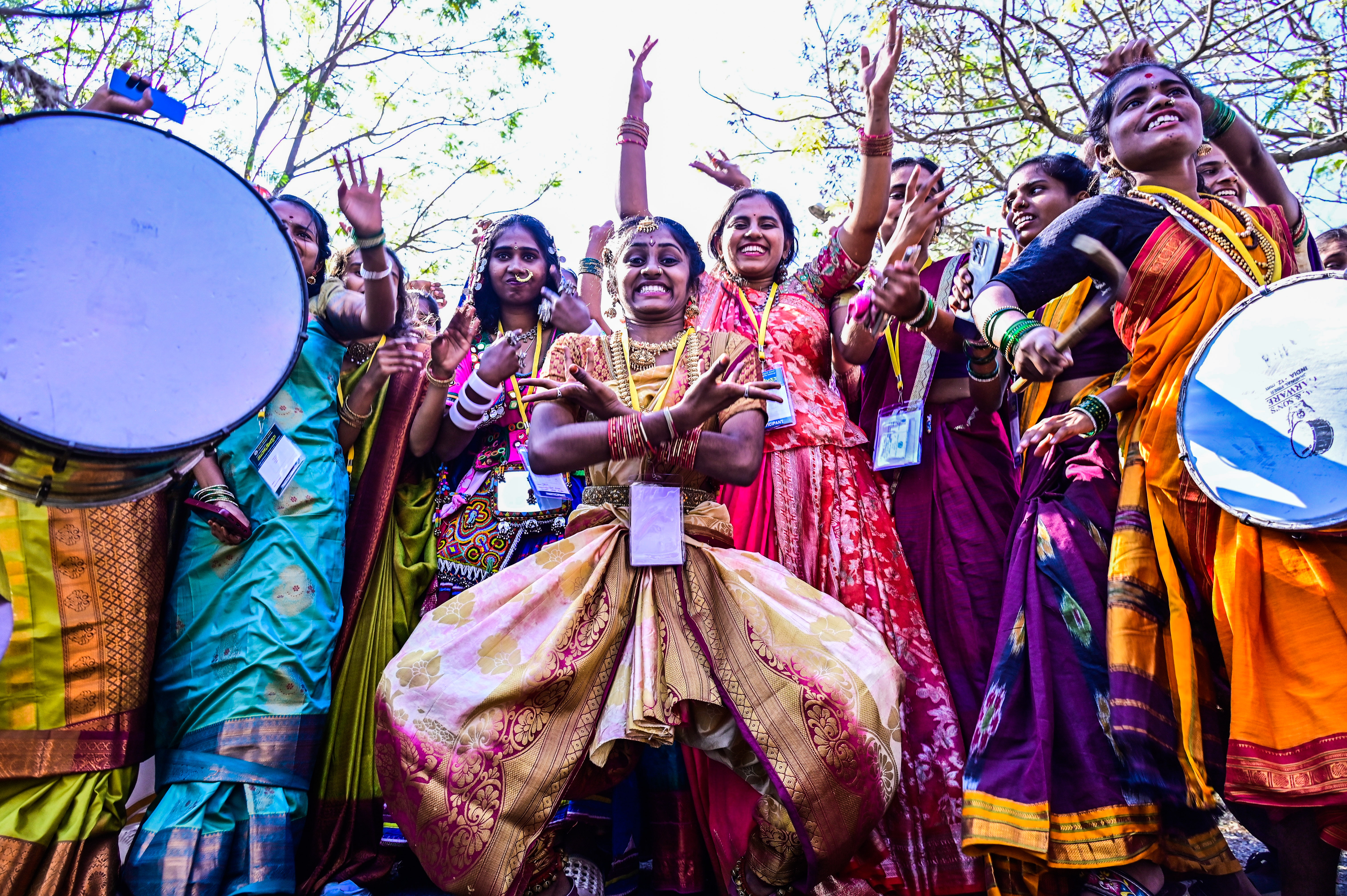 ಯುವಜನೋತ್ಸವದಲ್ಲಿ ಭಾಗವಹಿಸಿದ್ದ ವಿದ್ಯಾರ್ಥಿನಿ ನೃತ್ಯ ಪ್ರದರ್ಶಿಸಿ ಗಮನ ಸೆಳೆದರು