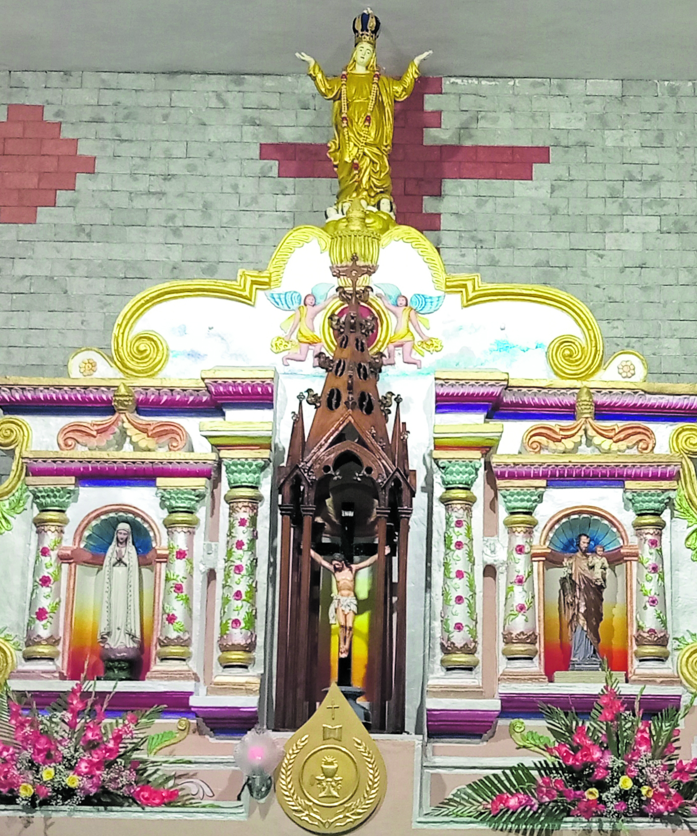 ಚರ್ಚ್‌ನ ಒಳಭಾಗ 